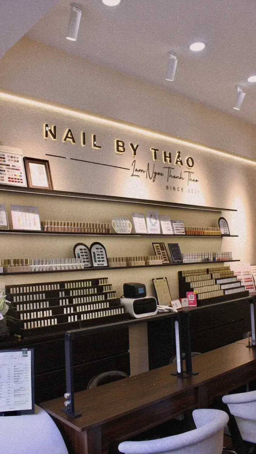 Toàn cảnh khu vực làm nail dưới bảng hiệu NAIL BY THẢO Gò Dầu, Tân Phú
