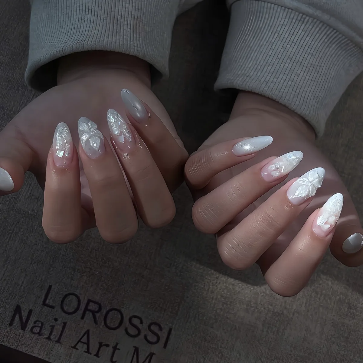 Mẫu nail ánh kim trắng bạc họa tiết tuyết - NAIL BY THẢO Tân Phú & Tân Bình